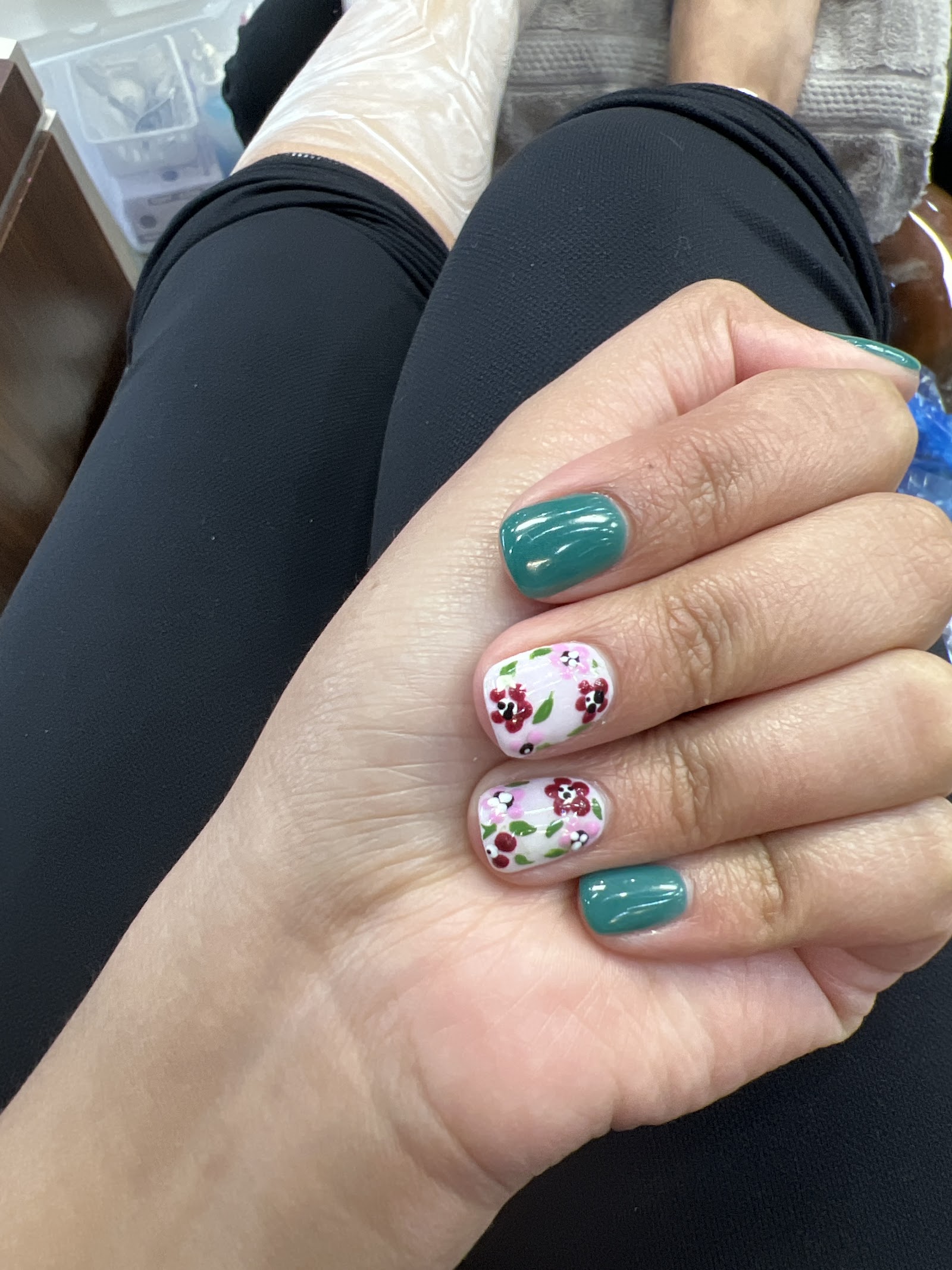 Studio Nails & Spa nail photo 7